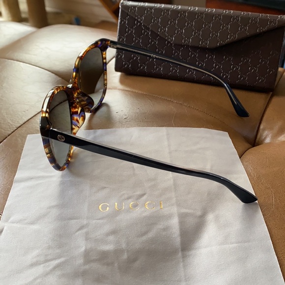 Gucci Sunglasses - Picture 4 of 4